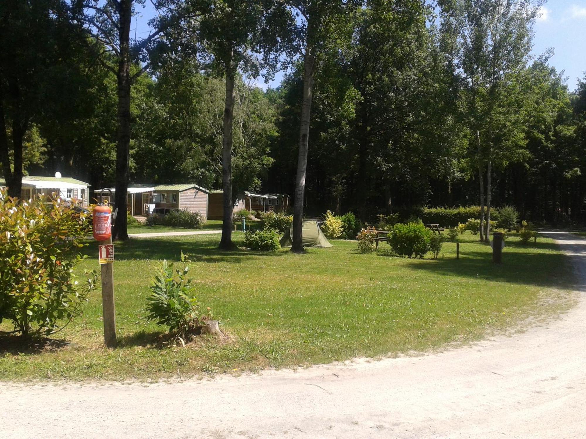 Camping Oaki Mesnard-la-Barotiere Bagian luar foto